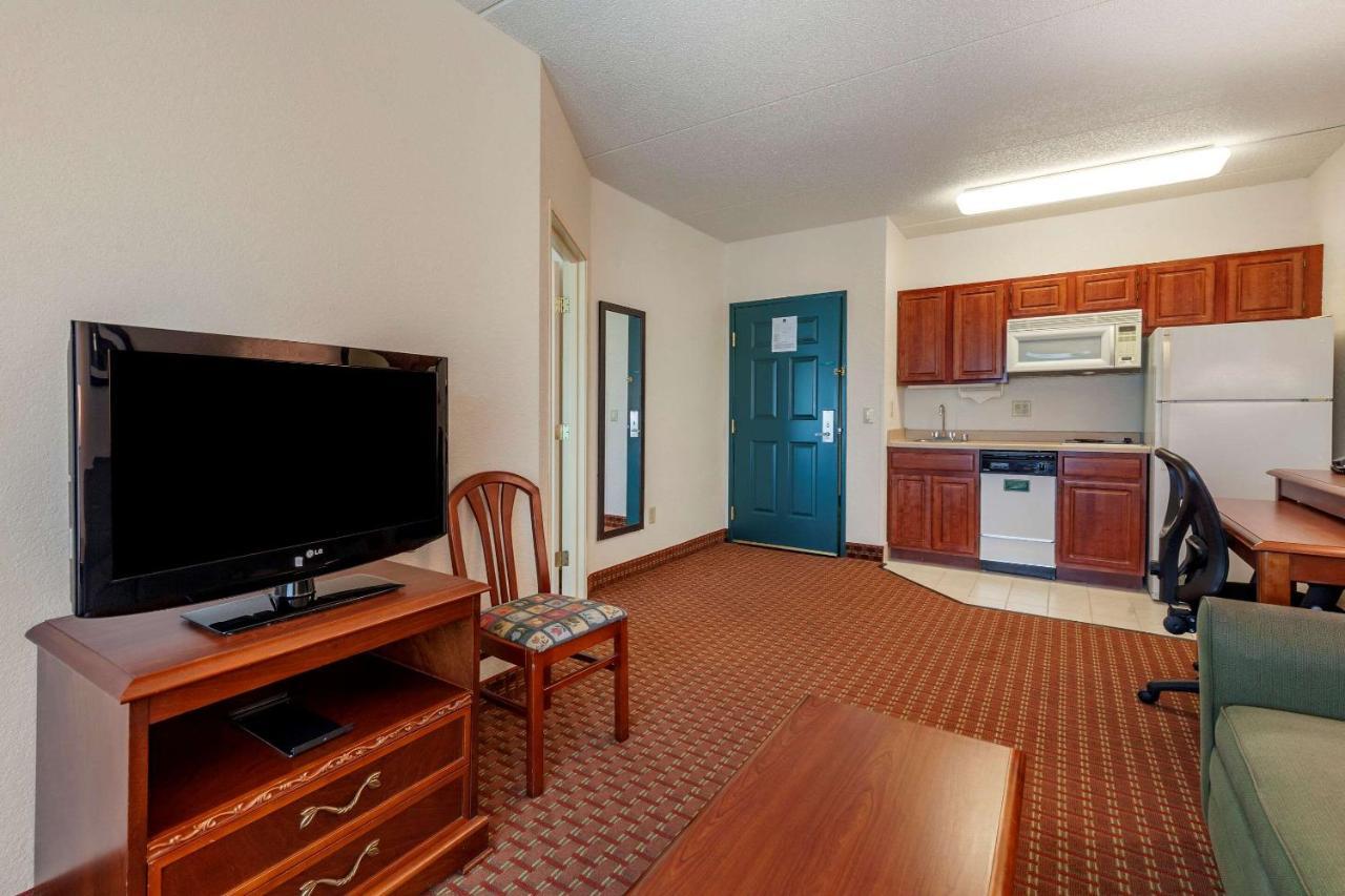 Clarion Suites At The Alliant Energy Center Madison Kültér fotó