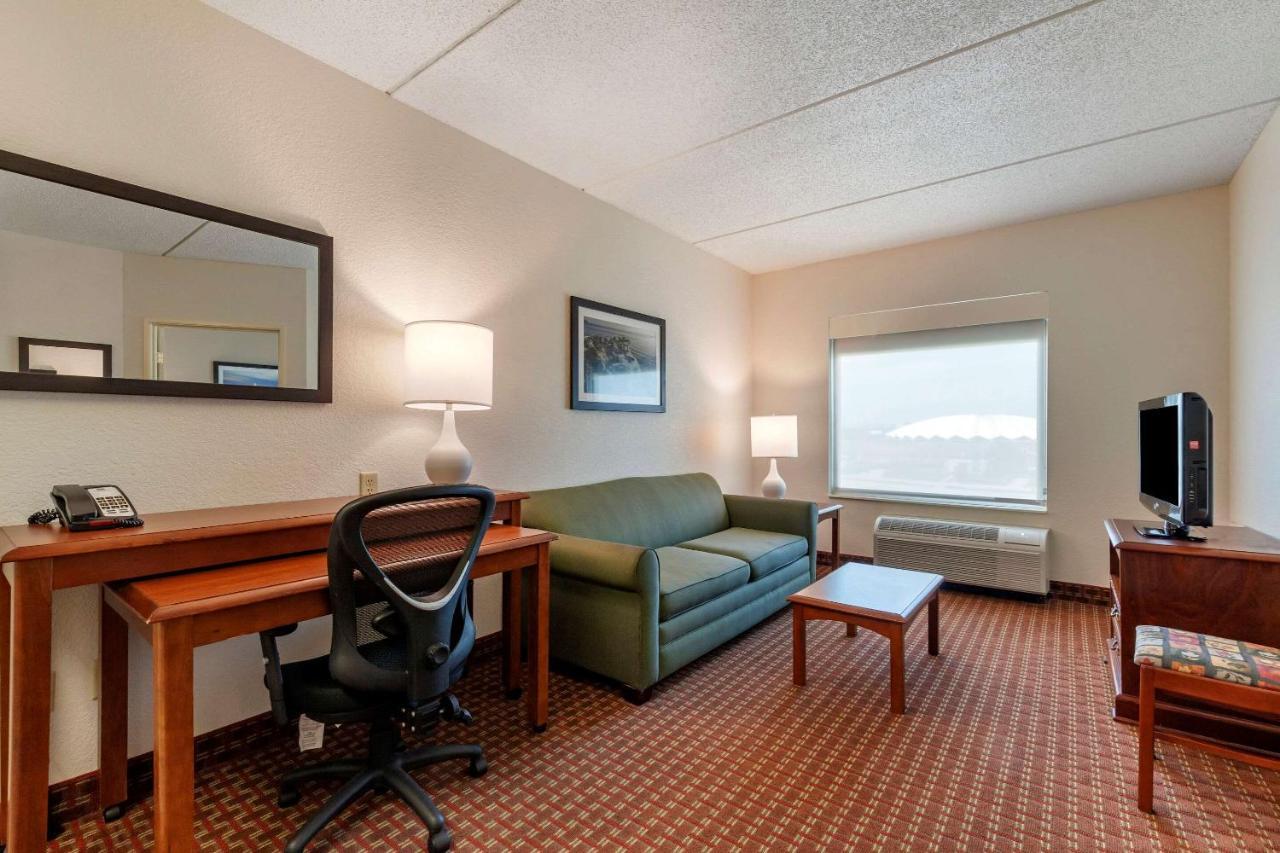 Clarion Suites At The Alliant Energy Center Madison Kültér fotó